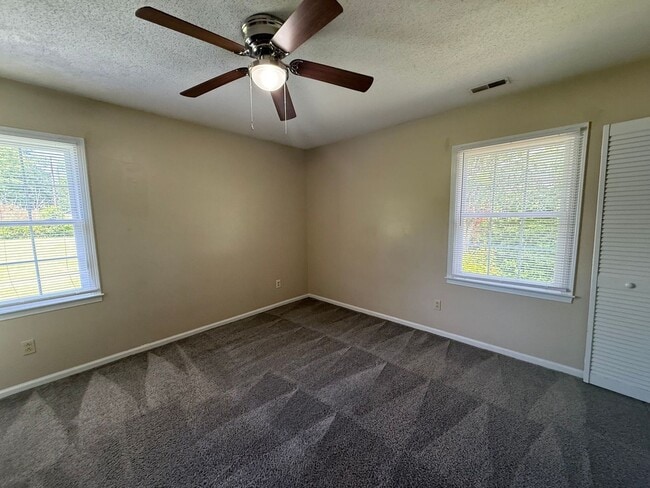 Photo - Nice 3 bedroom, 2 bath House