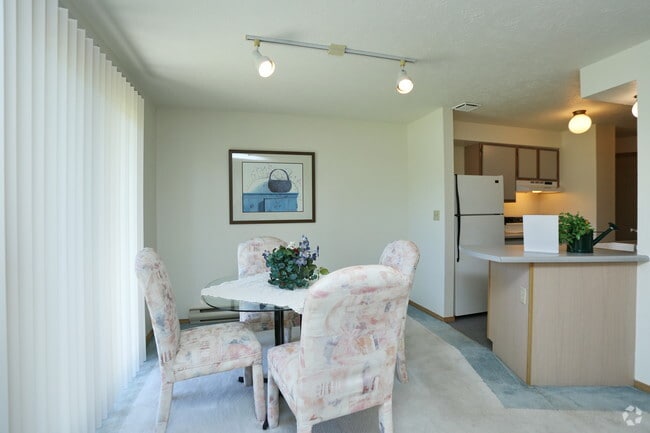 Photo - Cedar Chateau Estates