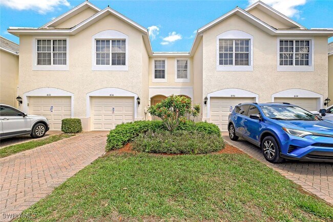 Photo - 836 Hampton Cir