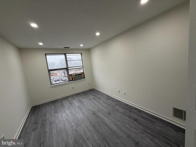 Photo - 205 N 9th St Unit 3