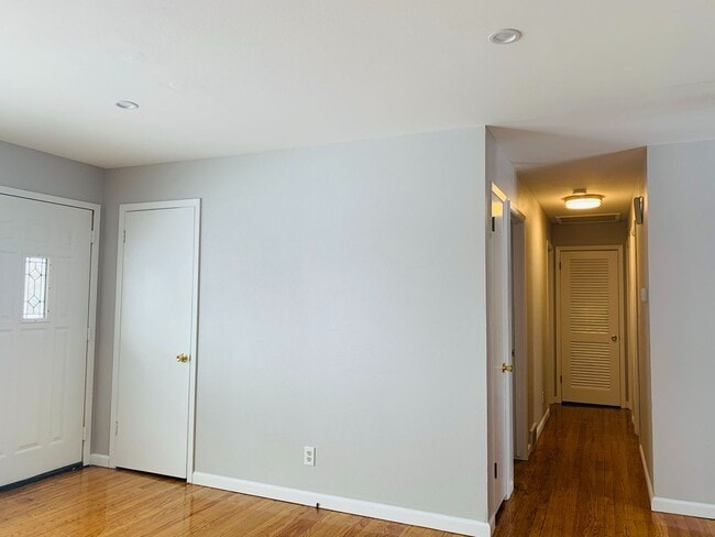 Photo - Gorgeous 3 Bedroom Single Family Home!