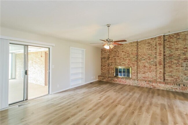 Photo - 3920 Green Hills Ct