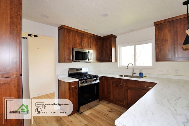 Photo - 9905 Merryhill Ln