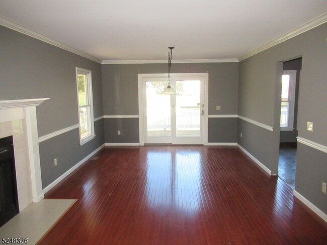 Photo - 1 Lakeview Terrace