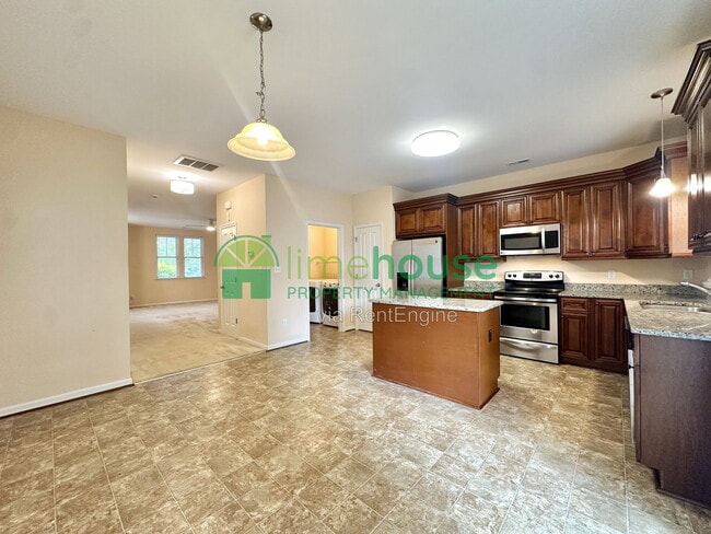 Photo - 132 Filbert St