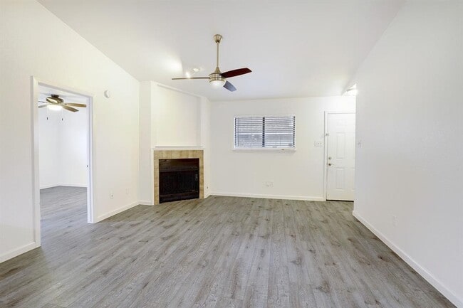 Photo - 1314 Zephyr Ln