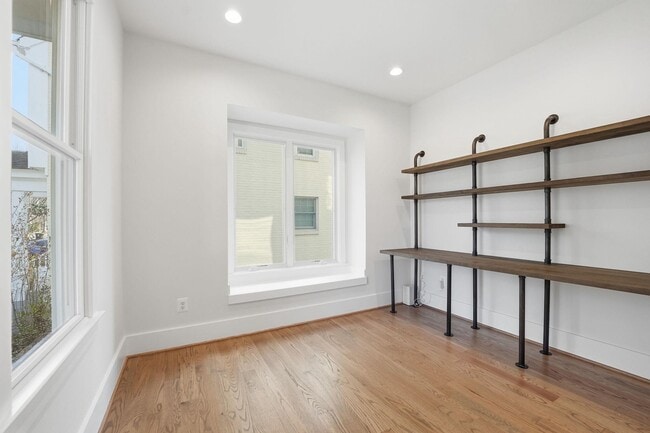 Photo - 1618 N Danville St