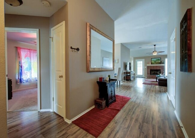 Photo - 509 Dusty Leather Ct