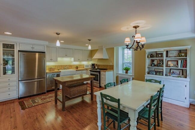 Photo - 501 Lime Kiln Rd Unit Main House