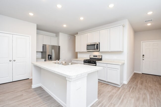 Photo - 16493 Moss Ln