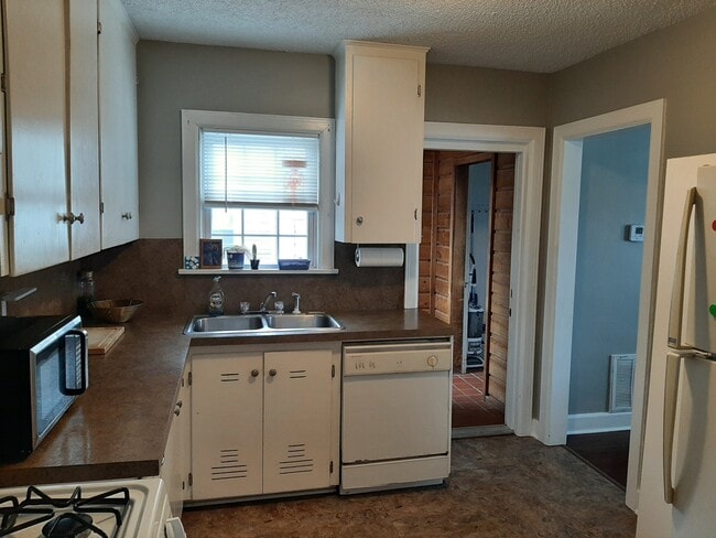 Photo - 105 S Orchard St