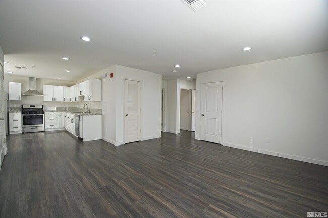 Photo - 626 Valley Rd Unit 202