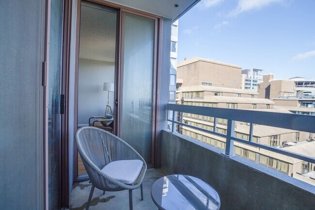 Photo - 401 12th St S Unit FL16-ID1038988P