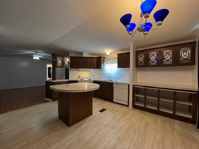 Photo - 1405 Harper Dr