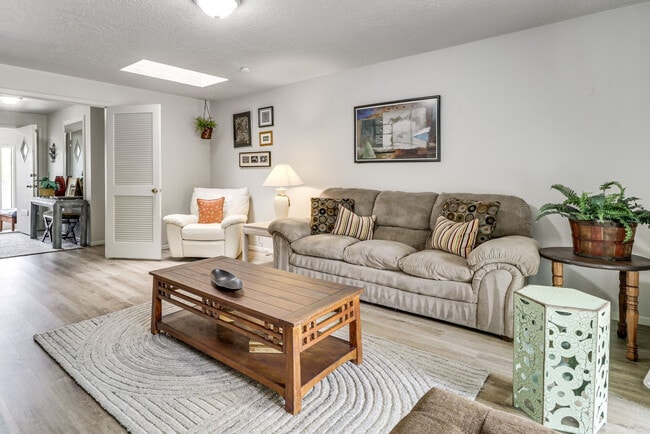 3907 Solano Pl NE Unit SI ID1586968P