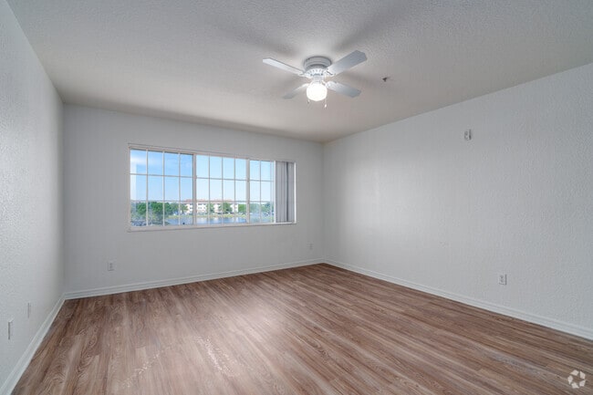 Monterrey - 2BR,2BA - 926SF - Living Room