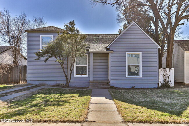 Building Photo - 2417 25th St Rental