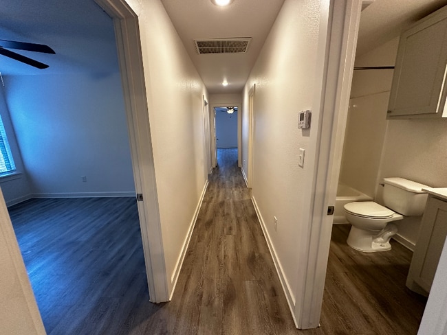 Photo - 5610 Lehigh St