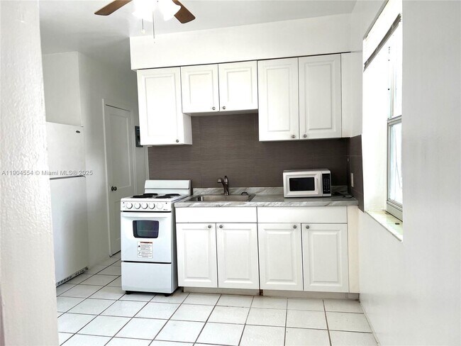 Photo - 1931 Jefferson St Unit E