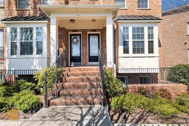 Photo - 317 Alderwood Ln