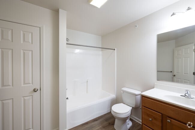 3BR, 2BA - 1545SF - 2nd Bathroom