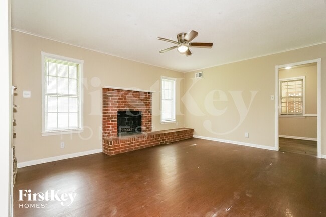 4832 Rolling Meadows Dr