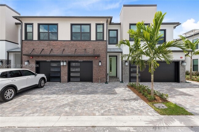 Building Photo - 8344 NW 7th Ct