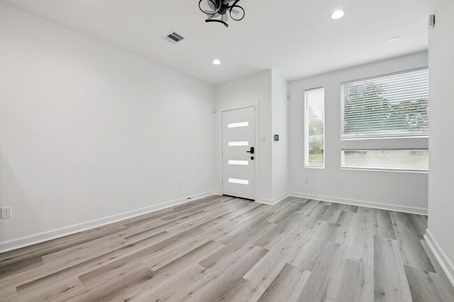 Photo - 3507 Wilmington St