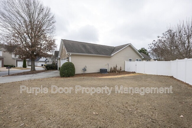 Photo - 507 Highland Falls Dr