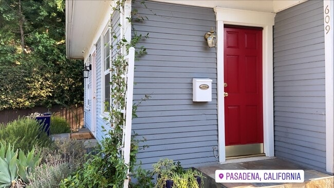 Vista lateral - 607 N Garfield Ave Unidad Townhome