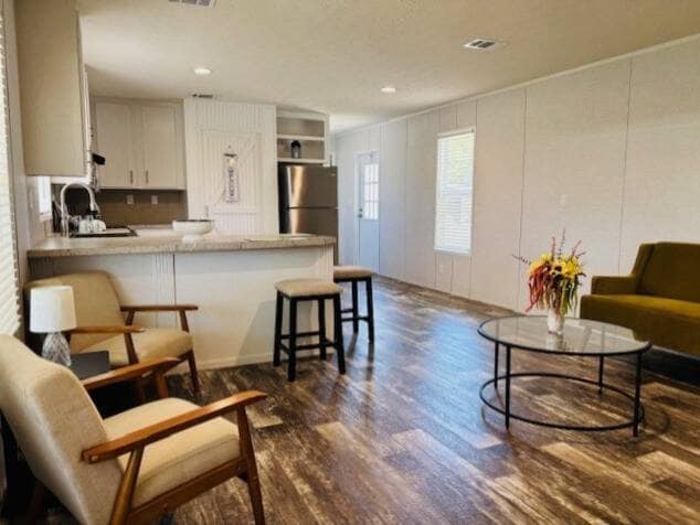 Photo - 128 Los Platanos St