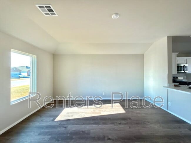 Photo - 1006 W Lawton Rd