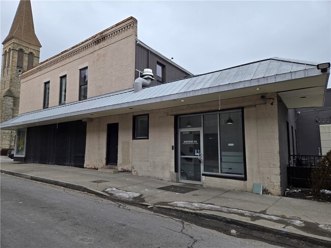 Photo - 320 East Ave