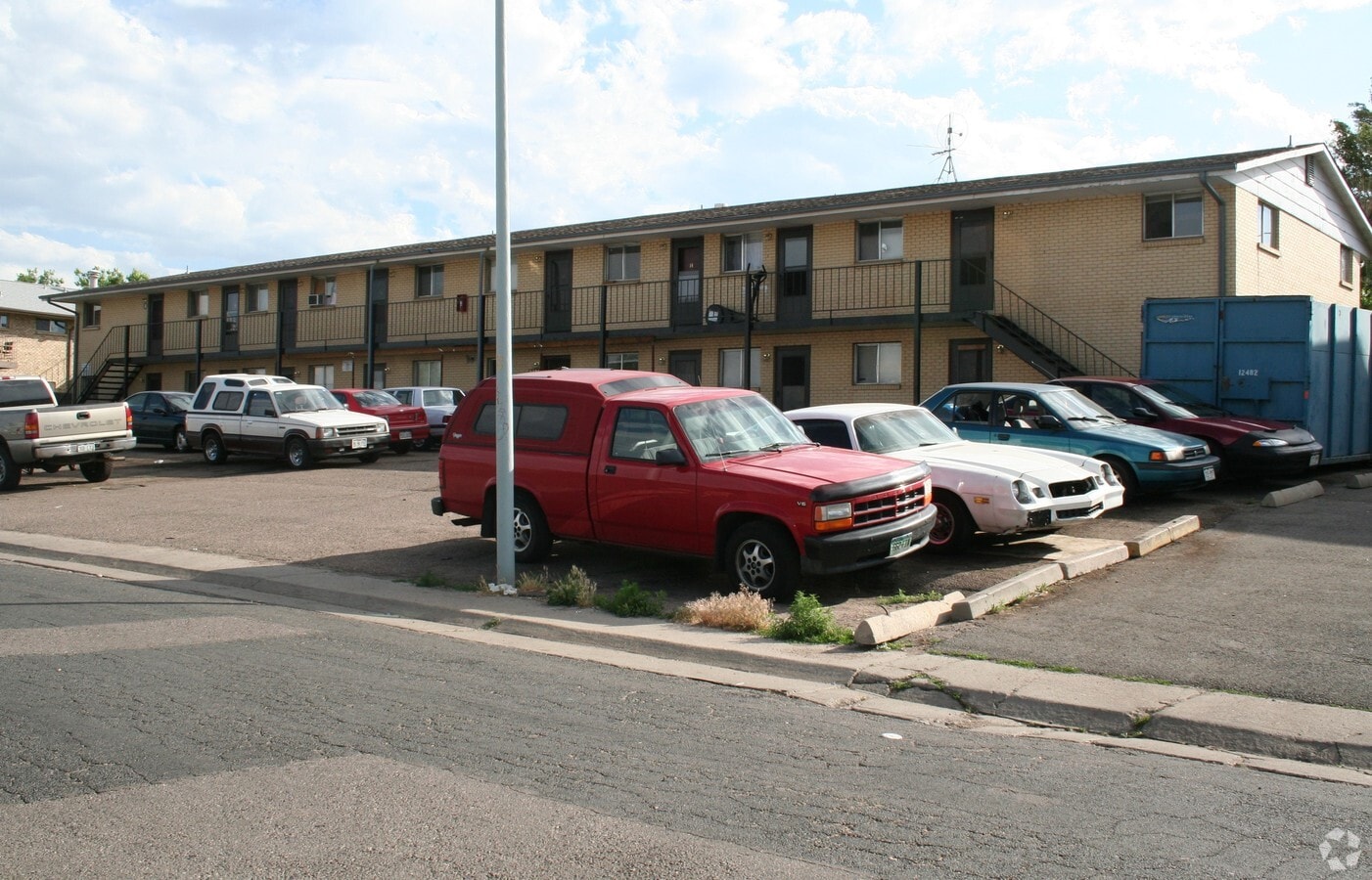 Photo - Fontaine Street Apartments