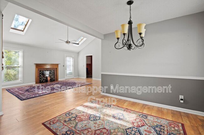 Photo - 1239 Cornwallis Dr