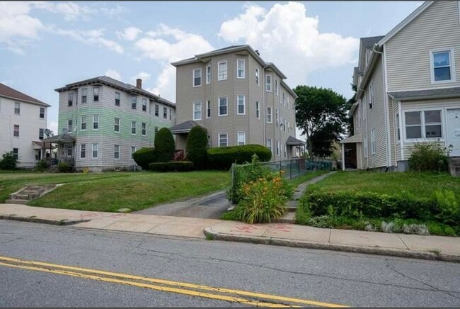 Building Photo - 151 Vernon St Unit 3 Rental