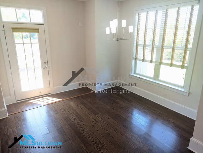 Photo - 375 Avett Dr