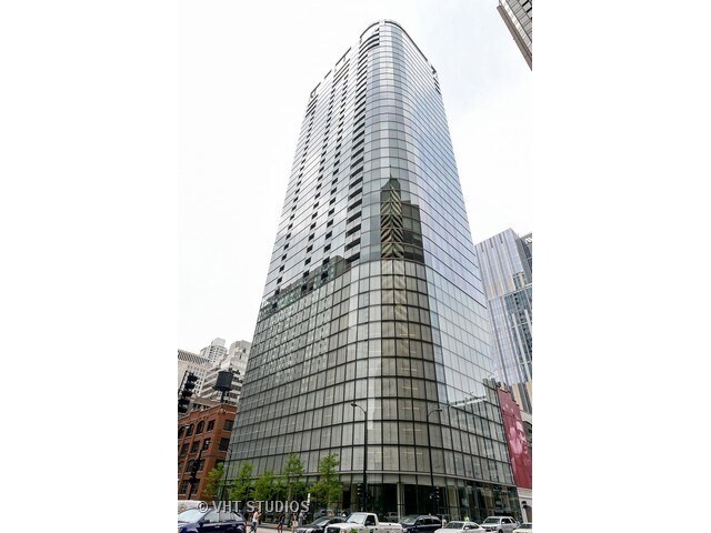 600 N Fairbanks Ct Unit 03201