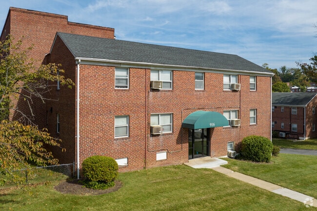 Maplewood Apartments