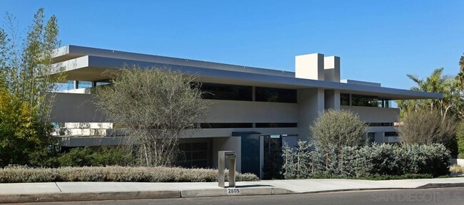 2605 Calle Del Oro
