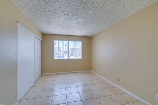 Photo - Cozy 2BR/2BA in Spring Valley Near the Strip