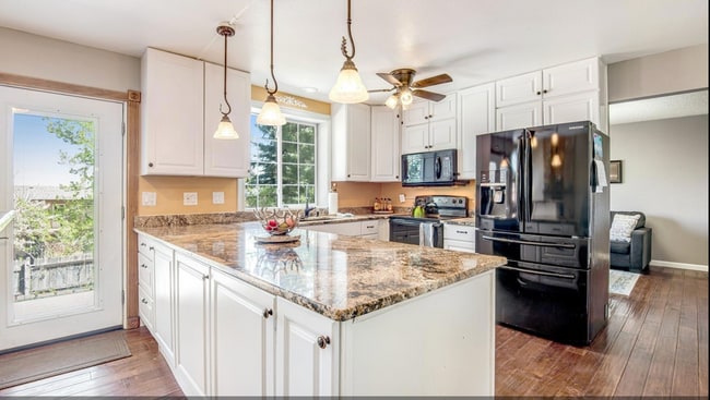 Photo - 8261 W Portland Ave