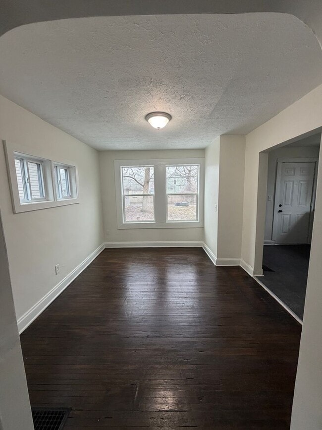 Photo - Freshly Renovated 2/1 in the Heart of Columbus