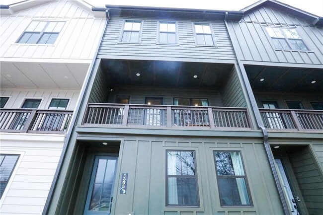 Photo - 1305 Breezy St SE