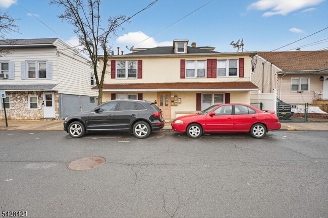 Building Photo - 1290 Baker St Unit 1L
