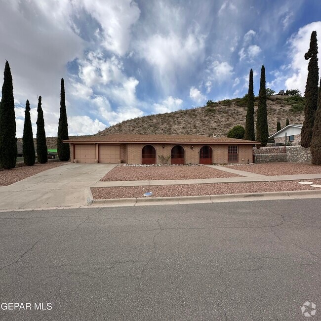 Building Photo - 3304 Old Spanish Trail Rental