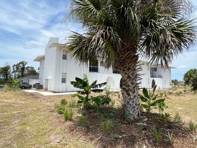 Photo - 146 Boundary Blvd