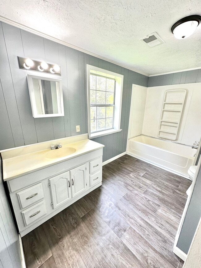 Photo - 108 Miller Ave Unit B