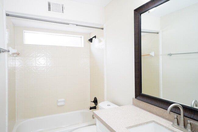 Photo - 11822 Hillbrook Dr