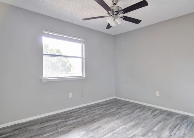 Photo - Thorn Manor Apartamentos